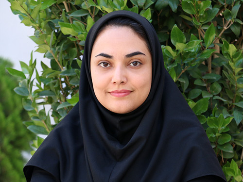 فرناز یاحسینی پور