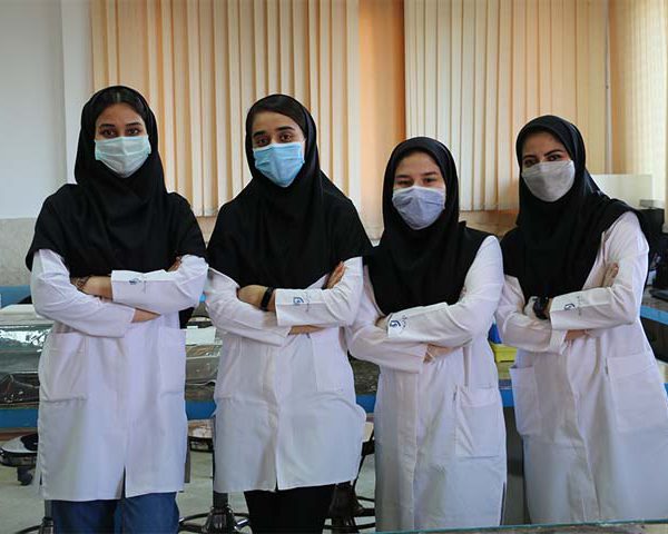 آزمایشگاه و کلاس درس علوم پزشکی وارستگان