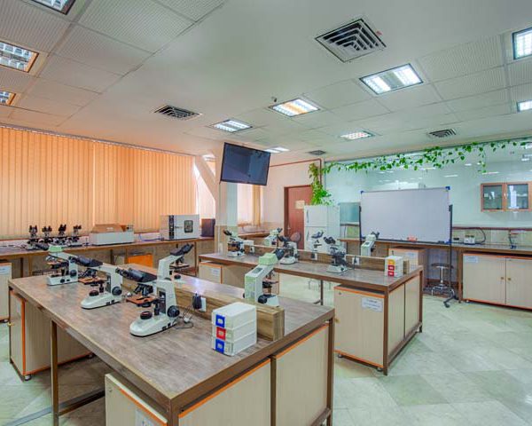 آزمایشگاه علوم پزشکی وارستگان