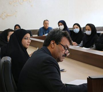 جلسه صمیمانه رئیس علوم پزشکی وارستگان با کارمندان و اعضای هیات علمی