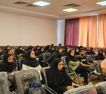 کارگاه استراتژی اقیانوس آبی با حضور آقای دکتر وارسته، رئیس بنیاد علوم پزشکی وارستگان برگزار شد.