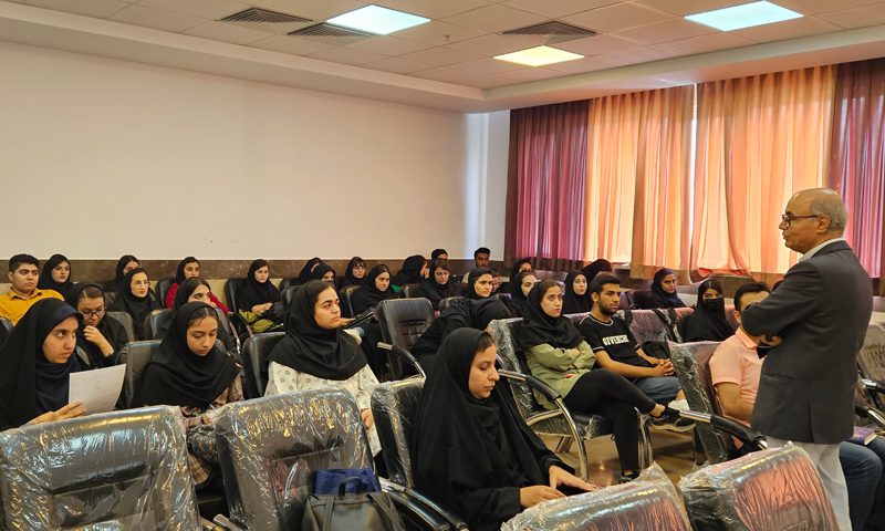 کارگاه استراتژی اقیانوس آبی با حضور آقای دکتر وارسته، رئیس بنیاد علوم پزشکی وارستگان برگزار شد.