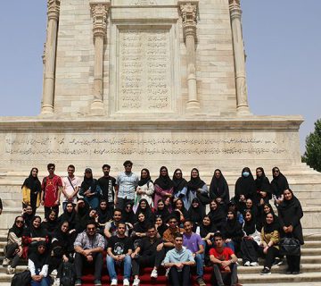بازدید از آرامگاه فردوسی در روز بزرگداشت فردوسی(بهار 1402)