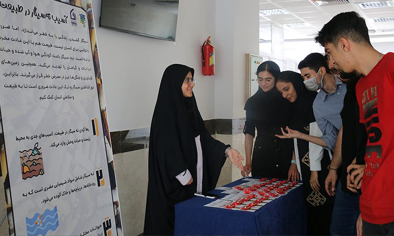 برپایی غرفه کانون همتایاران به مناسبت روز جهانی بدون دخانیات