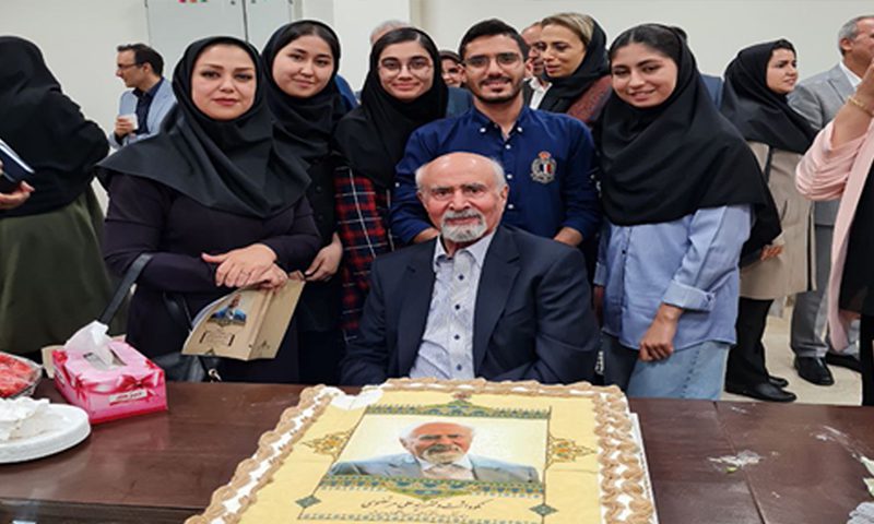 حضور اعضا هیئت علمی و دانشجویان گروه کنترل کیفی مواد غذایی درمراسم نکوداشت دکتر سیّد علی مرتضوی