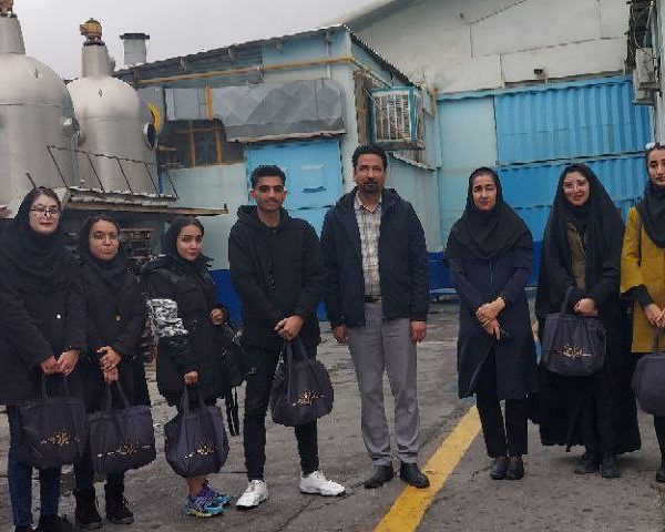 بازدید دانشجویان کنترل کیفی و بهداشتی صنایع غذایی از کارخانه ایران چاشنی