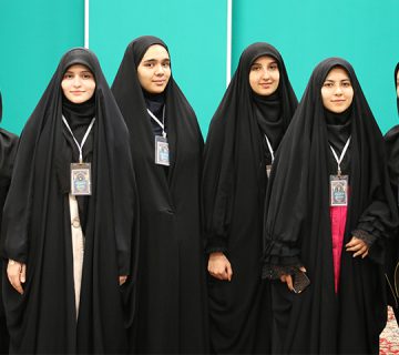 مهمانی افطاری با حضور دانشجویان و اساتید و کارکنان دانشگاه علوم پزشکی وارستگان