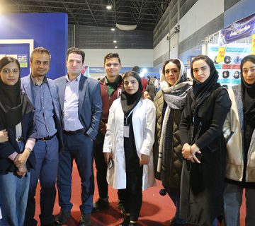 حضور گروه مدیریت خدمات بهداشتی درمانی در نمایشگاه هفته پژوهش