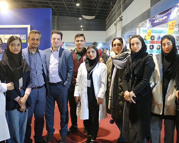 حضور گروه مدیریت خدمات بهداشتی درمانی در نمایشگاه هفته پژوهش