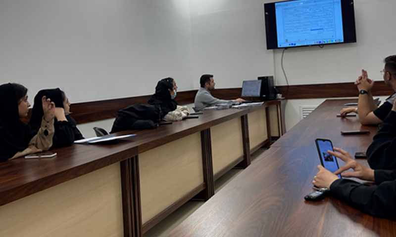 Health service management students visit Velayat Hospital