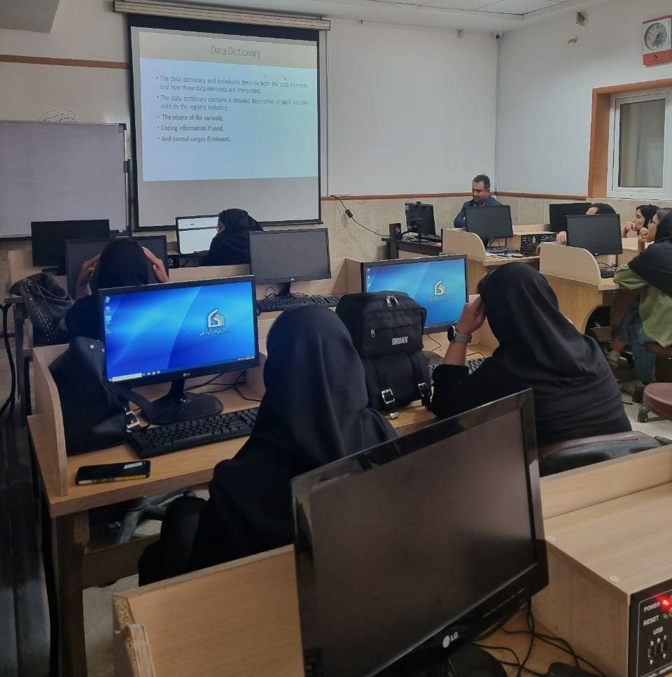 برگزاری کارگاه آموزش ریجستری با تدریس آقای دکتر کرجی زاده در علوم پزشکی وارستگان