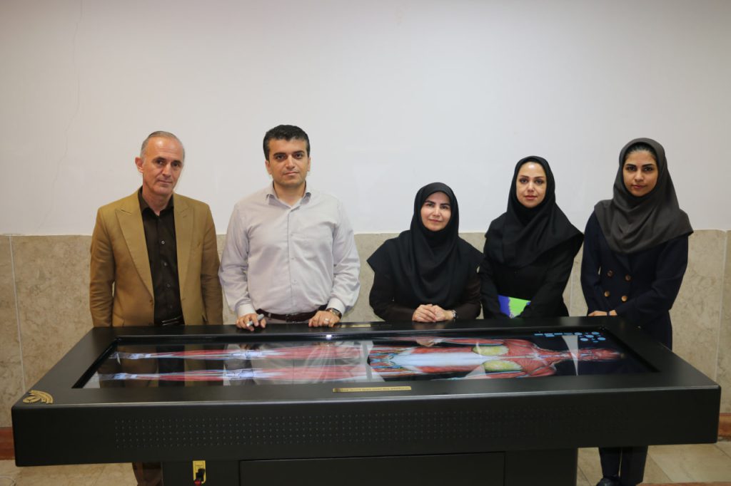 میز تشریح مجازیِ کالبدنما در علوم پزشکی وارستگان رونمایی شد.