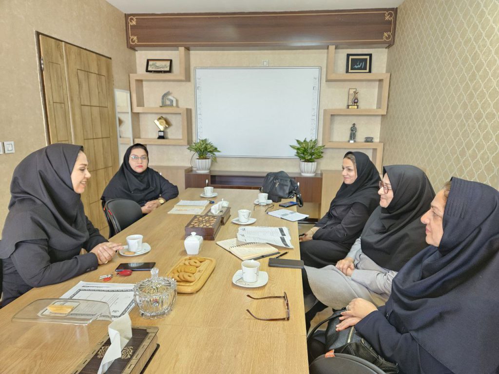 بازدید ادواری معاون اداره استاندارد خراسان رضوی و هیات همراه از دفتر استانداردسازی علوم پزشکی وارستگان